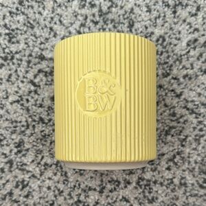 B&BW Yellow ceramic Candle Cozy Amber and Vanilla